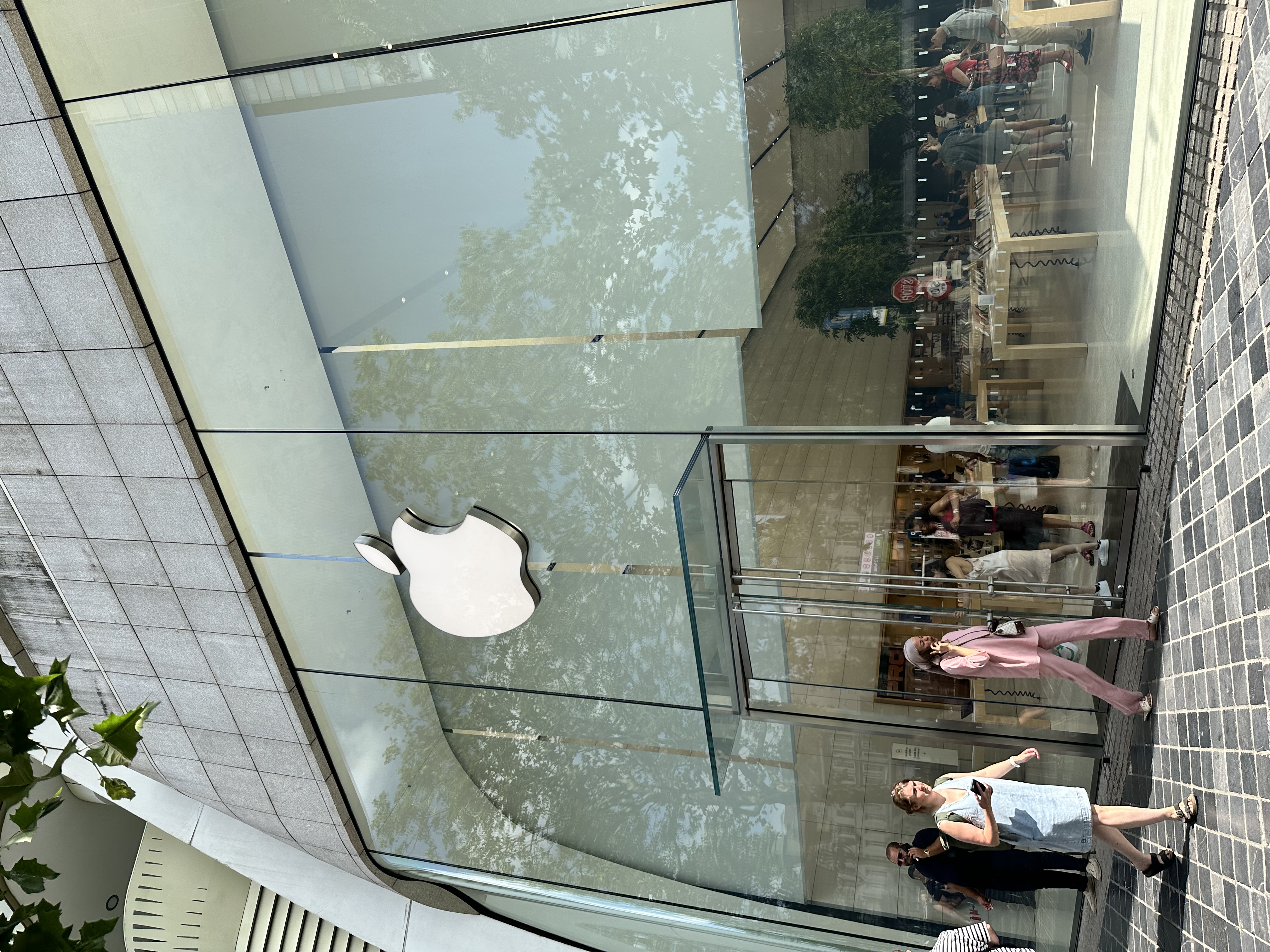 Apple Store, Brussels, Belgium