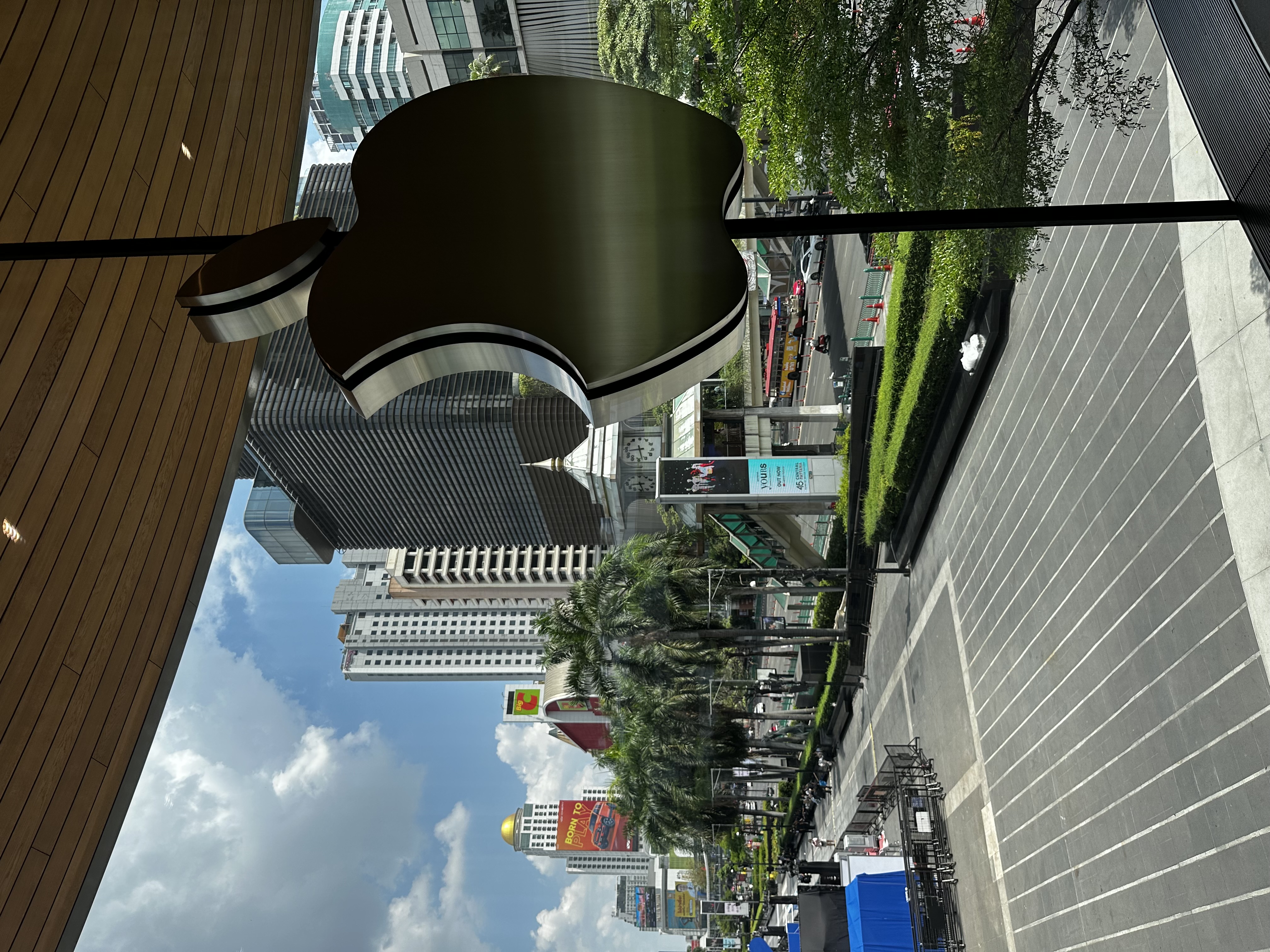 Apple Store, Central World, Bangkok, Thailand